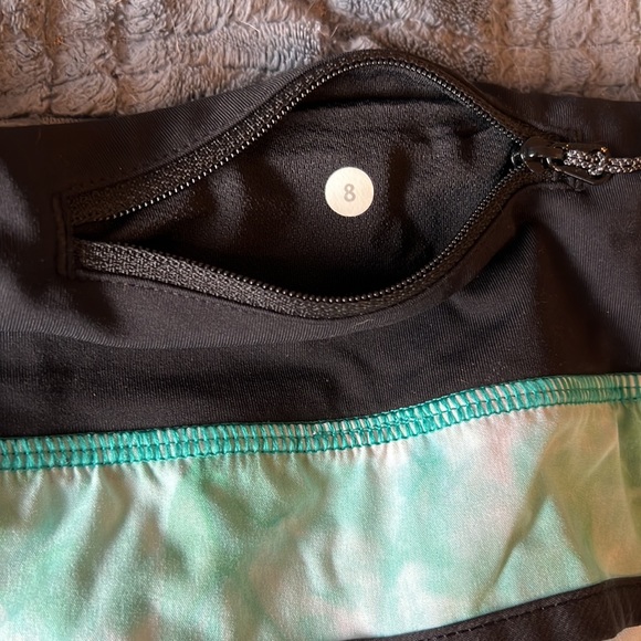 Lululemon OG STYLE RUNNING SHORTS - Picture 3 of 4